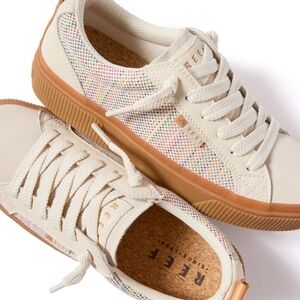 Reef Sneakers